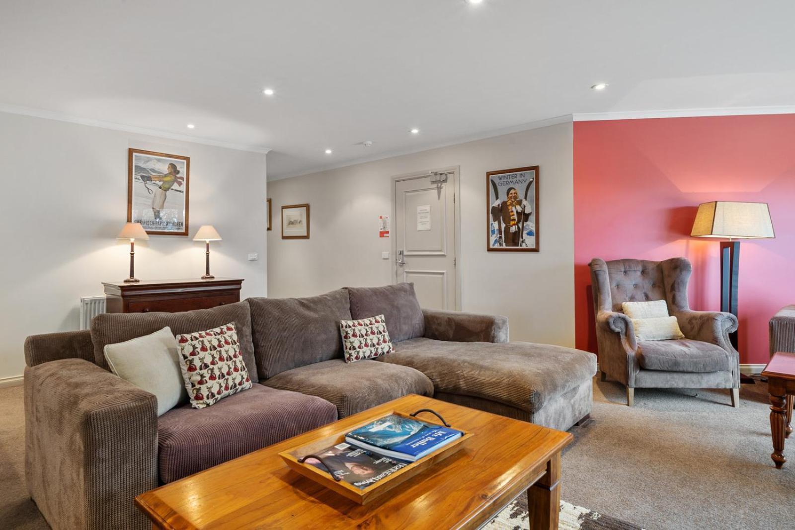 Hotel Pension Grimus Mount Buller Εξωτερικό φωτογραφία