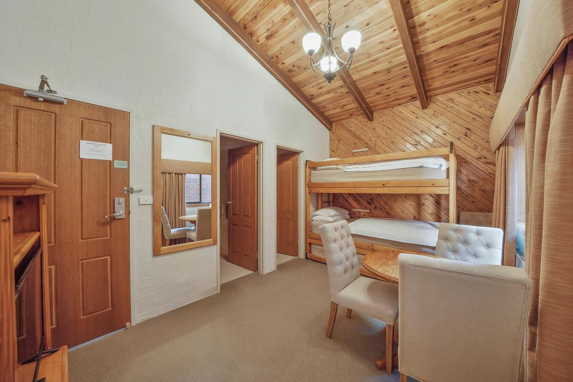 Hotel Pension Grimus Mount Buller Εξωτερικό φωτογραφία