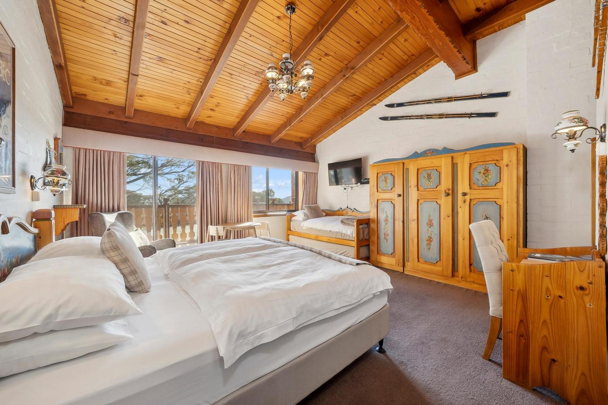 Hotel Pension Grimus Mount Buller Εξωτερικό φωτογραφία